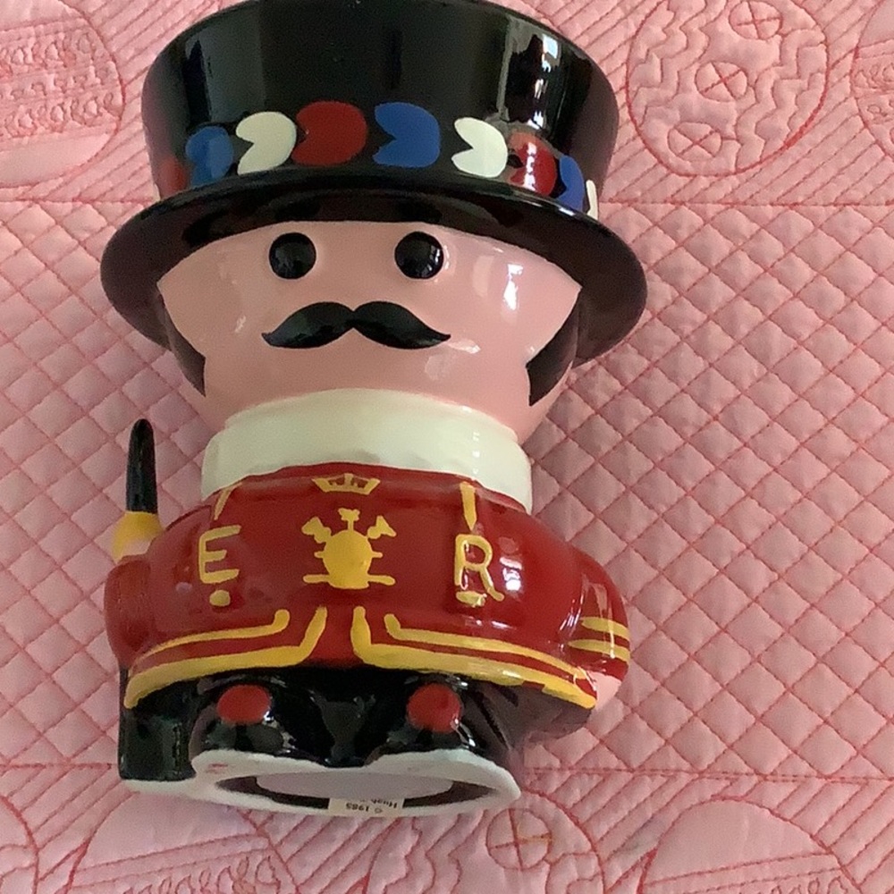 Queens Royal Guard Ceramic Bank
